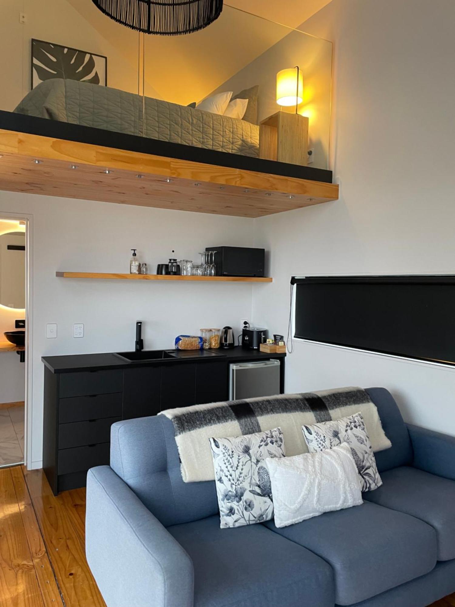 Lake Ferry Hotel Villas Pirinoa Luaran gambar