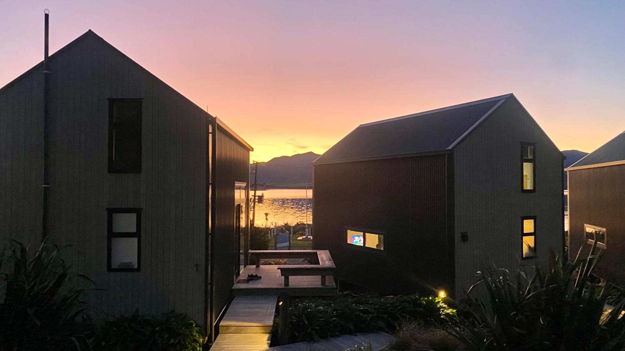 Lake Ferry Hotel Villas Pirinoa Luaran gambar